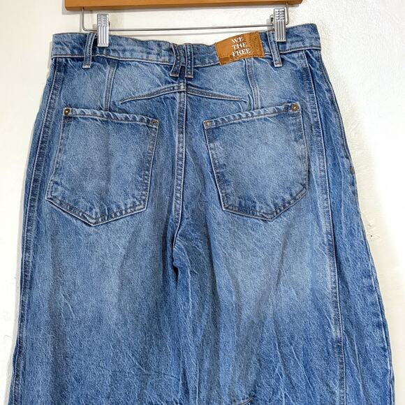 Free People Blue Good Luck Barrel Jean Like New - Picture 6 of 14